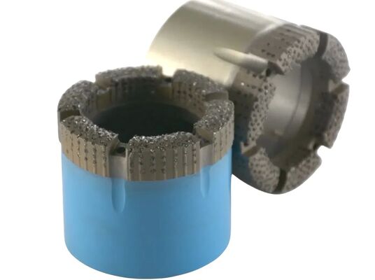 Temps d'arrêt réduits pour les changements de bits Trépan diamanté à réglage de surface pour l'échantillonnage de carottes