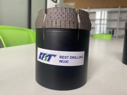 Performance constante dans les profondeurs de forage variées